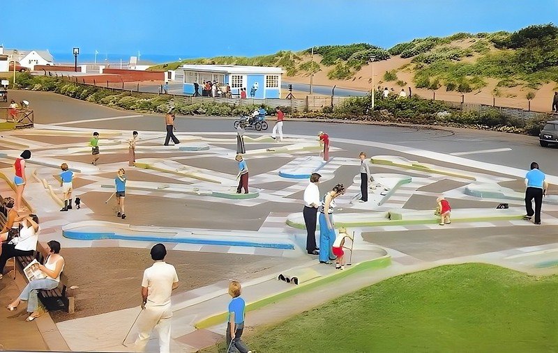 Pontins southport crazy golf