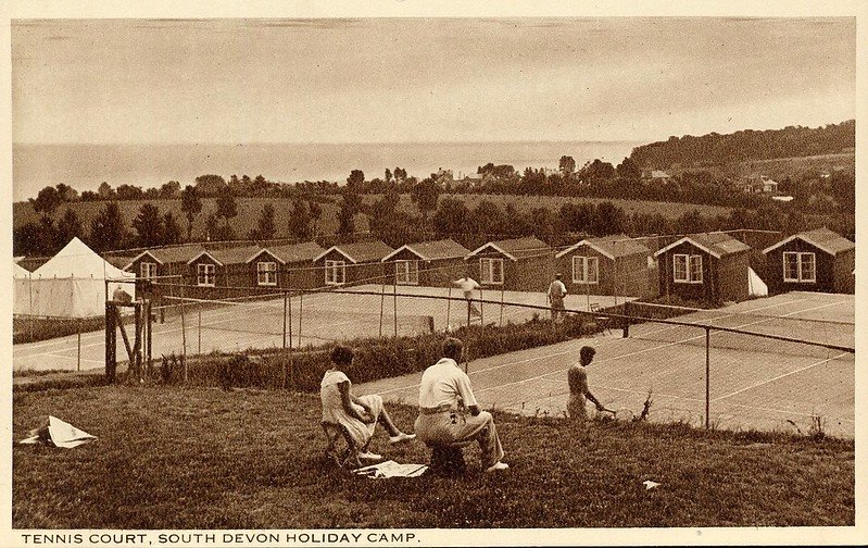 1930s postcard of South Devon holiday camp showing tennis courts