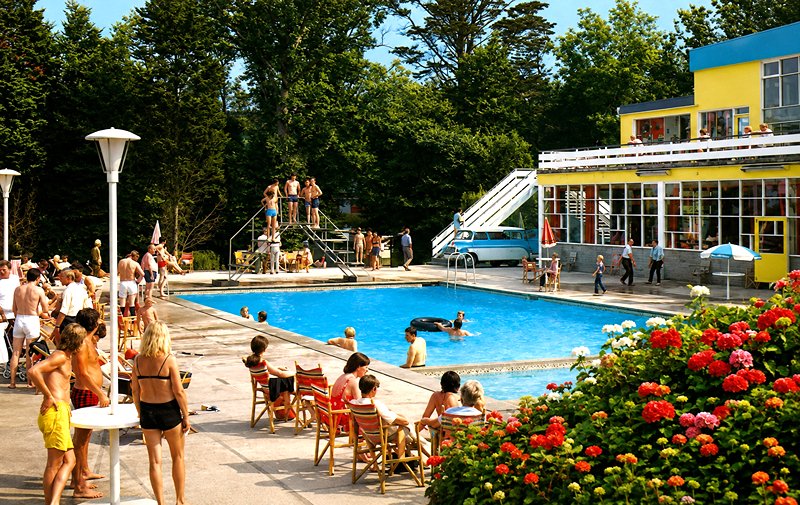 Warner's Woodside Bay Holiday Camp postcard of Warner's woodside bay holiday camp showing the swimming pool