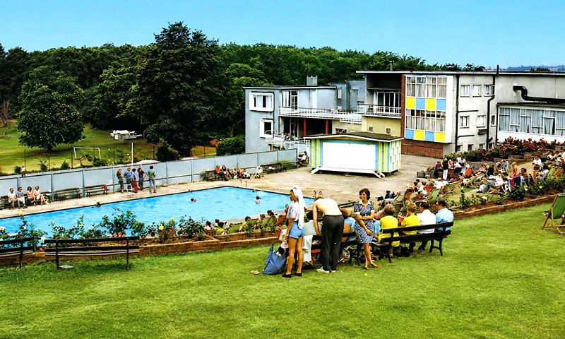 1960s postcard of Pontins Barton Hall in Devon showing the swimming pool
