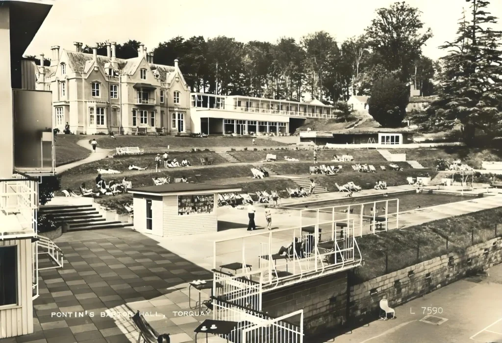 1950s postcard of Pontins Barton Hall in Torquay