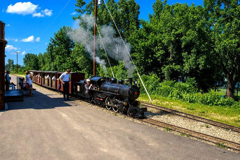 Steam loco #127 arrives at the Quinsippi Island terminal station in 1969