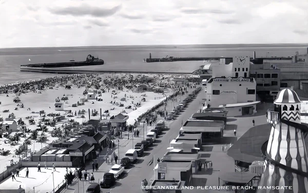 Merrie England & Pleasurama: Ramsgate's amusement park 1950s postcard of ramsgate Merrie England amusement park and beach