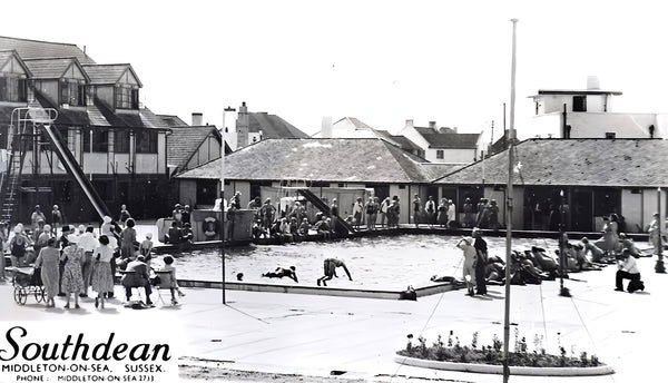 Southdean Holiday Camp, Middleton on Sea Vintage postcard showing the Southdean Hotel in Middleton on Sea