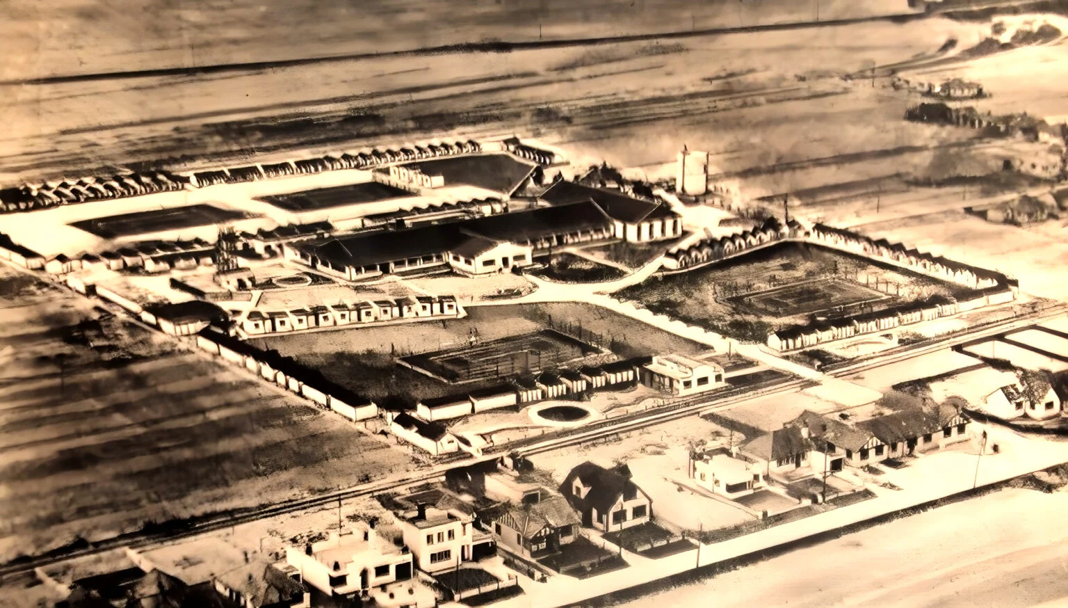 Vintage aerial view postcard of Maddiesons Littlestone Holiday Camp