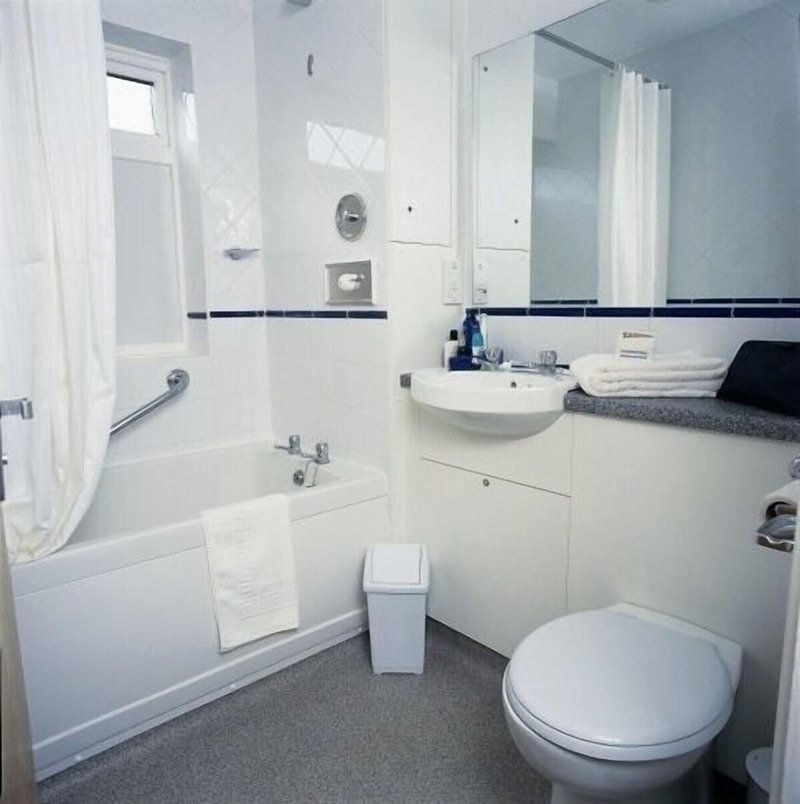 Refurbished Britannia bathroom at Pontins Southport