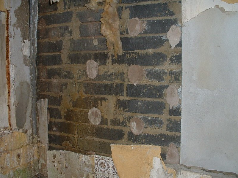 photo showing poor quality brickwork at Warners woodside bay holiday camp