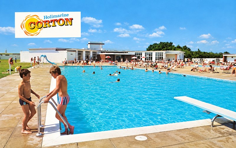 Holimarine Corton postcard showing the swimming pool